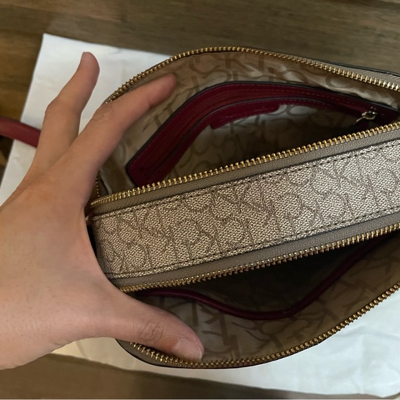 Calvin Klein crossbody bag - Picture 4 of 4